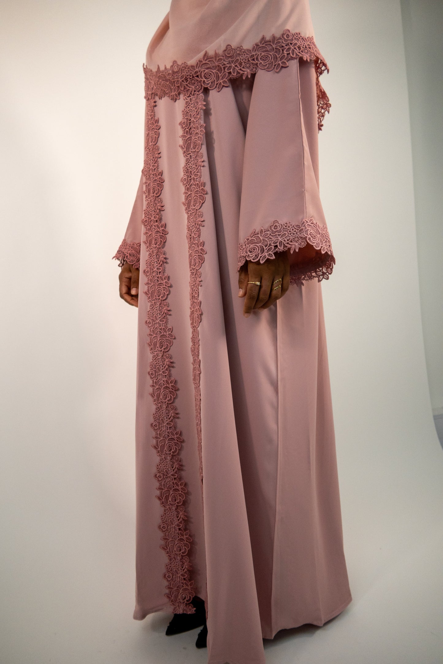 Ayla Abaya