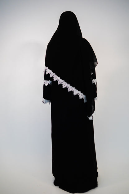 Noor Abaya