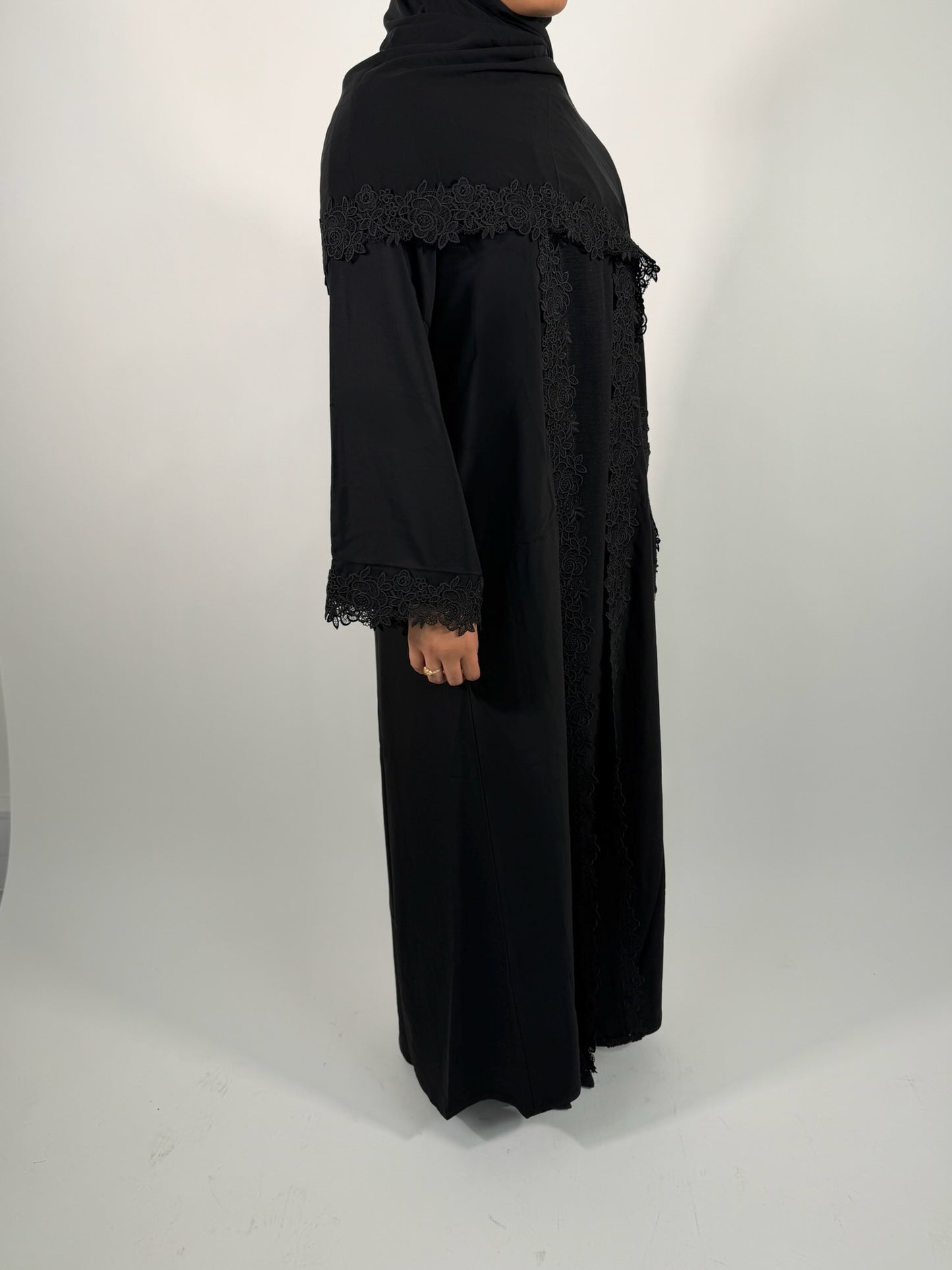 Ayla Abaya
